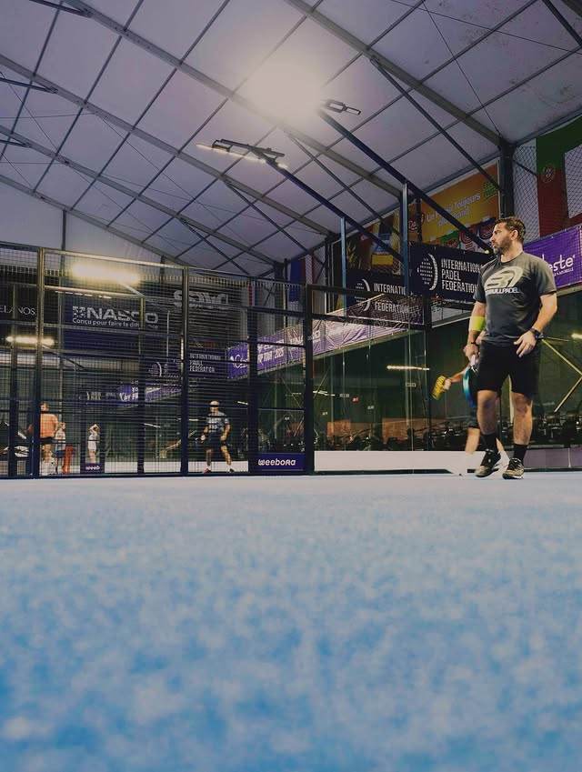 Terrain de padel indoor Padelta Abidjan